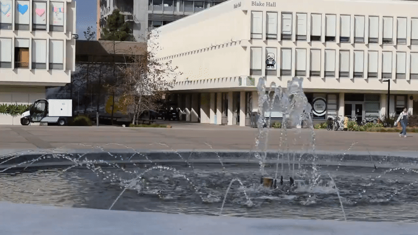moving image of plaza water fountain